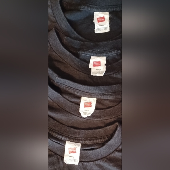 🍒 4 Pack Hanes Men's Black Short Sleeve Tee - Picture 1 of 7